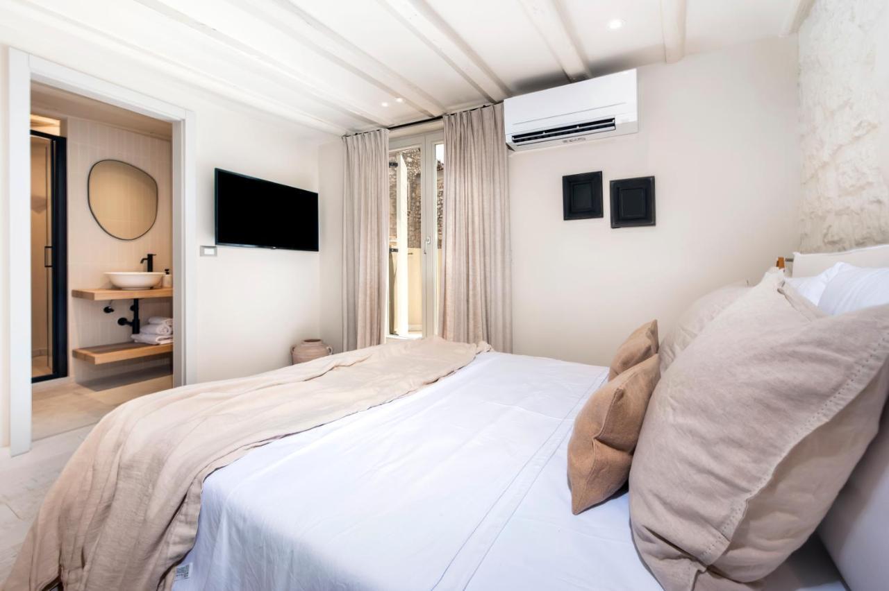 Calnova Suites 罗维尼 外观 照片